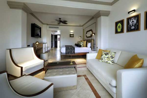 Junior Suite Beachfront at Grand Palladium Lady Hamilton Resort & Spa